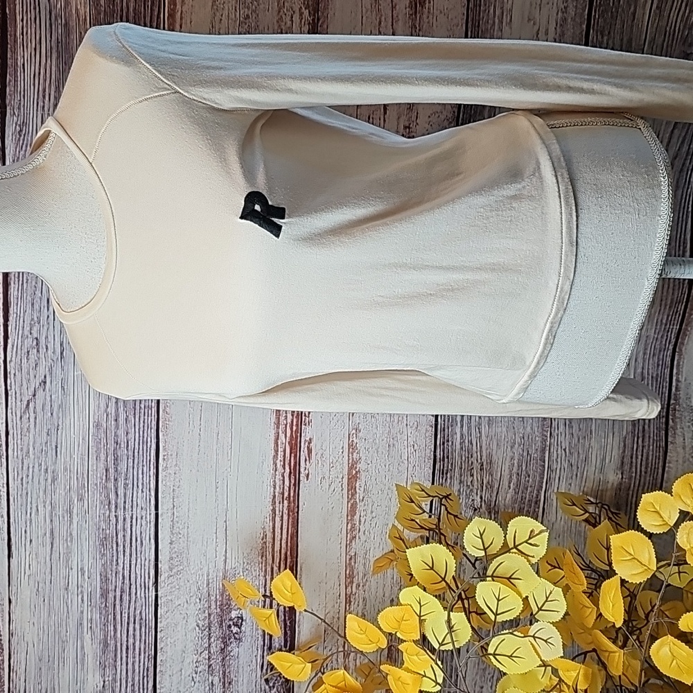 RAGDOLL IVORY LONG SLEEVE PULLOVER CROP TOP TEE